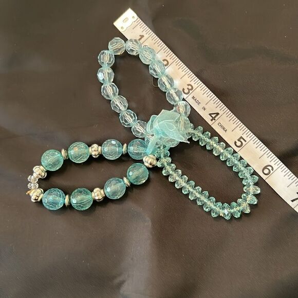 NWT Angelas Designs 3 turquoise colored stretchy bracelets with plastic beads - Picture 5 of 9